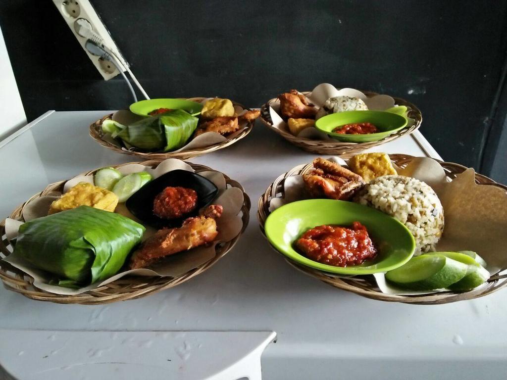 Zameena Guest House Cimahi Kültér fotó